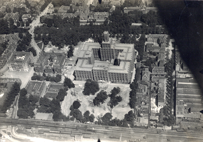 76308 Luchtfoto van het 3e Hoofdadministratiegebouw van de Nederlandse Spoorwegen (HGB III) aan het Moreelsepark te ...
